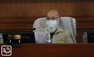چمران: شایعه استعفای شهردار تهران دروغ است